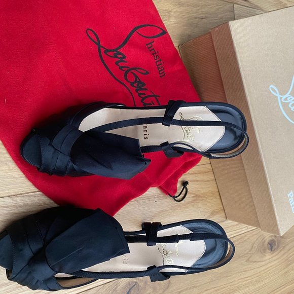 Vintage, Never-worn Louboutin Pumps - Picture 2 of 3